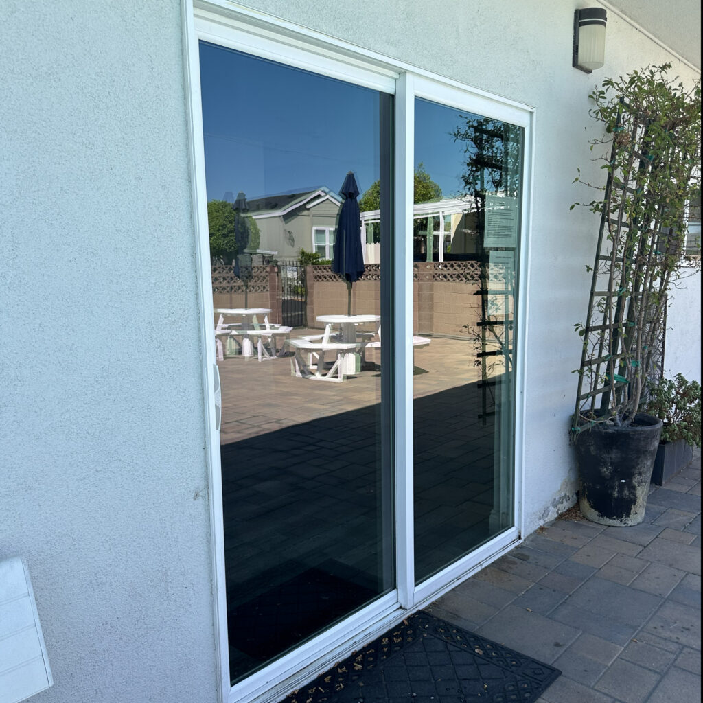 Clean Clubhouse Sliding Glass Doors Clean clubhouse sliding glass doors and windows after professional service